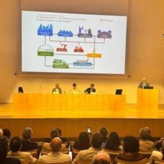 Sostenibilità, bioplastiche compostabili, eccellenza a rischio