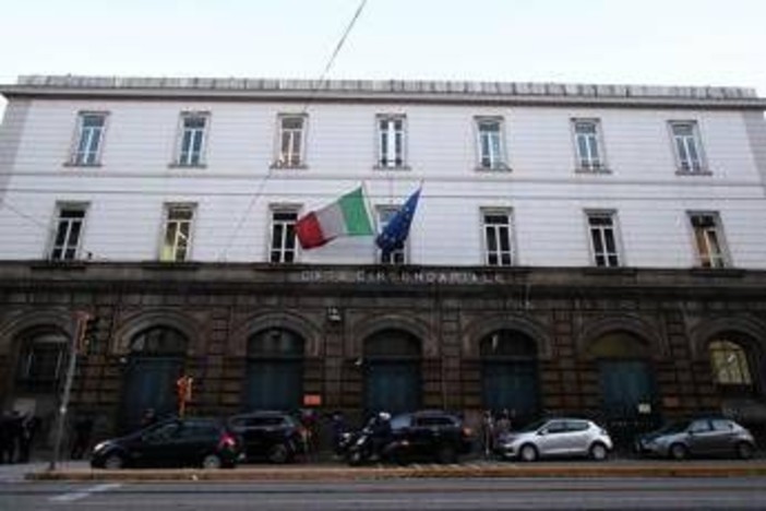 Donna accoltellata sull'autobus a Napoli, 39enne arrestato era già in cura