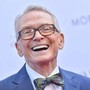 Morto a 87 anni Bob Mackie, 'sultano delle paillettes' che vestì Cher, Diana Ross e Carol Burnett Morto a 87 anni Bob Mackie, 'sultano delle paillettes' che vestì Cher, Diana Ross e Carol Burnett