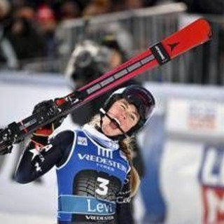 Sci, Shiffrin vince il primo Slalom in Coppa del Mondo. Colturi seconda Sci, Shiffrin vince il primo Slalom in Coppa del Mondo. Colturi seconda