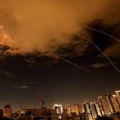 Iran, Israele: "Missili lanciati contro di noi potrebbero colpire anche l'Italia"