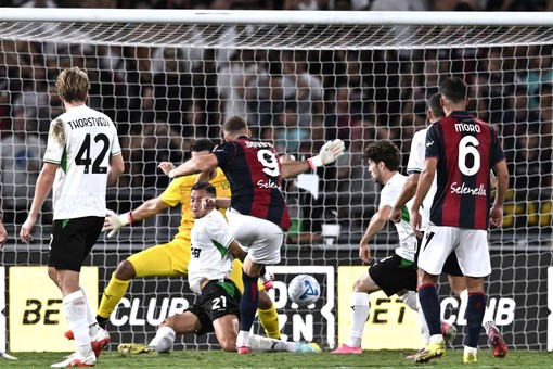Dovbyk salva il Bologna, il derby col Sassuolo termina 2-2