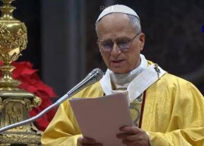 Papa Leone alla messa di Natale: "No a economia distorta che tratta uomini come merce, basta violenza e sopraffazione"