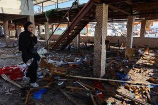 Gaza, &quot;almeno 40 morti in attacco a internet café&quot;. Incontro Netanyahu-Trump il 7 luglio