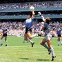Maradona e il pallone de 'la mano de Dios', il cimelio venduto per 2,5 milioni Maradona e il pallone de 'la mano de Dios', il cimelio venduto per 2,5 milioni