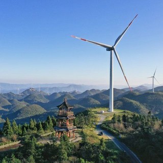 Cina, il 22% della produzione totale di elettricità da eolico e solare