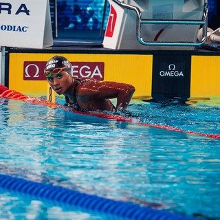 Immensa Sara Curtis, record del mondo nei 50 dorso in semifinale agli Europei