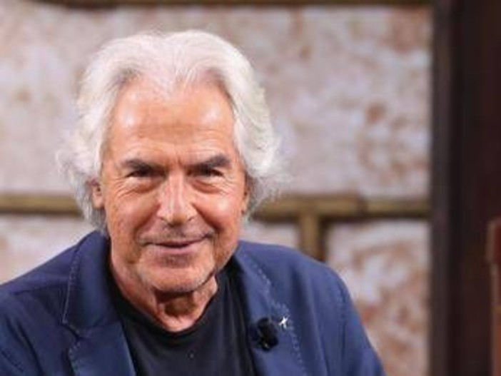 Tullio Solenghi, la confessione a 'Ciao Maschio': "Non riuscivamo ad avere figli, è stato difficile" Tullio Solenghi, la confessione a 'Ciao Maschio': "Non riuscivamo ad avere figli, è stato difficile"