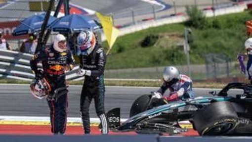 Gp Austria, incidente Antonelli-Verstappen e penalità per Kimi - Video