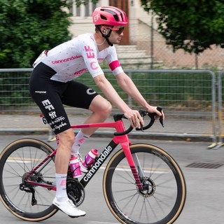 Il danese Asgreen vince la 14^ tappa, Del Toro resta leader