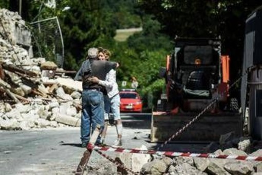 Famiglia morta per il crollo del campanile di Accumuli durante il terremoto: condannato l'ex sindaco Famiglia morta per il crollo del campanile di Accumuli durante il terremoto: condannato l'ex sindaco