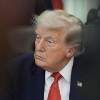 Iran, Trump insiste: "Colpiremo molto duramente, ora è il nostro turno" Iran, Trump insiste: "Colpiremo molto duramente, ora è il nostro turno"
