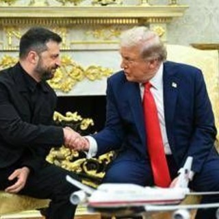 Zelensky alla Casa Bianca, raffica di 'grazie' a Trump