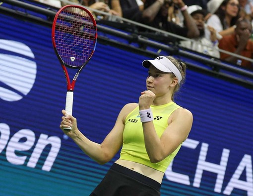 Rybakina vince lo Us Open, Sabalenka si arrende in finale al terzo set