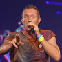 Chris Martin a sorpresa in un pub di provincia improvvisa concerto: fan scatenati
