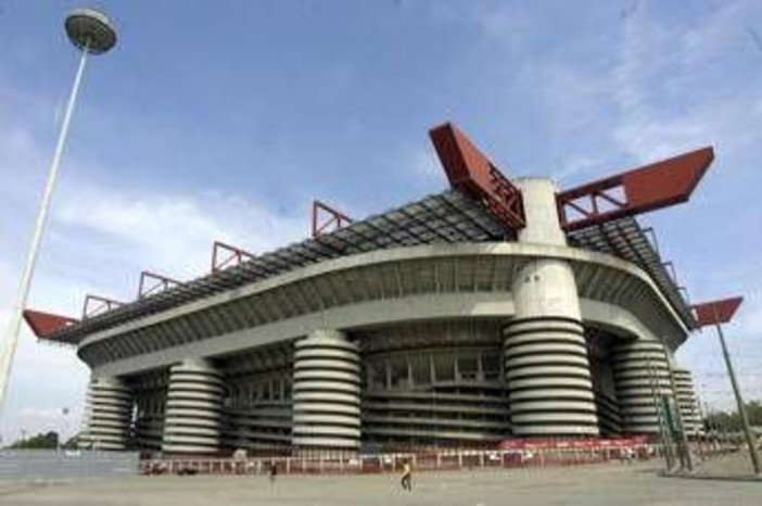 Vendita stadio San Siro, Procura di Milano indaga per turbativa d'asta. Firmato il rogito Vendita stadio San Siro, Procura di Milano indaga per turbativa d'asta. Firmato il rogito