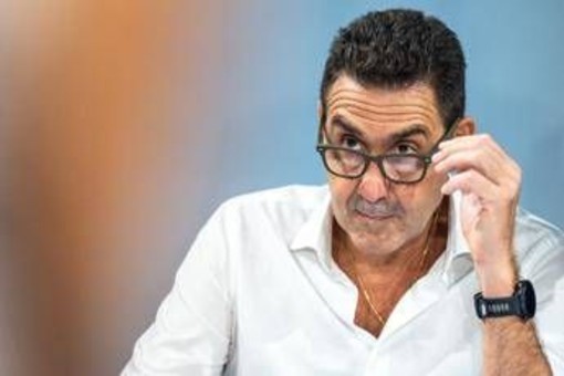 Vannacci perde quasi l'1%, crescono Fratelli d'Italia, Lega, Pd e M5S: il sondaggio Vannacci perde quasi l'1%, crescono Fratelli d'Italia, Lega, Pd e M5S: il sondaggio