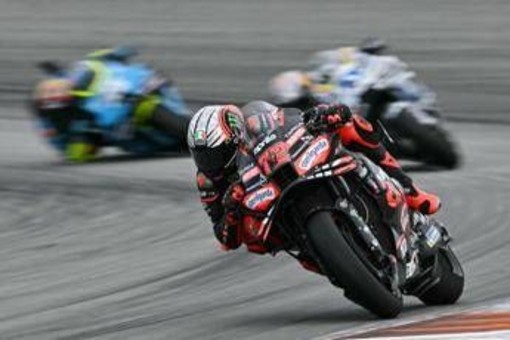 Gp Valencia, Bezzecchi vince ultimo appuntamento mondiale Gp Valencia, Bezzecchi vince ultimo appuntamento mondiale