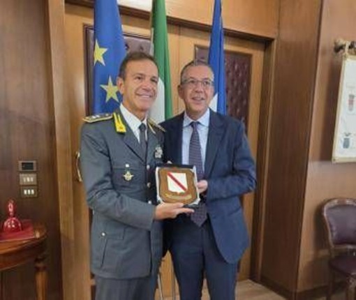 Campania, Manfredi incontra gen. Manna comandante regionale Guardia di Finanza Campania, Manfredi incontra gen. Manna comandante regionale Guardia di Finanza