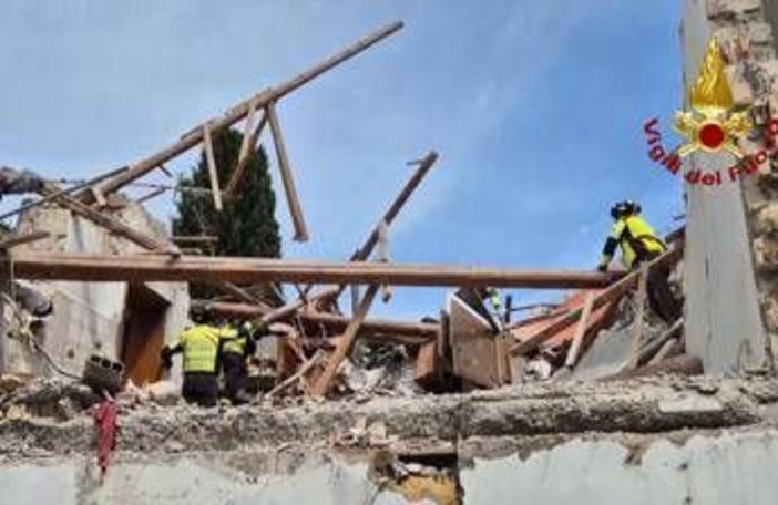 Crolla palazzina a Porto Sant’Elpidio, trovato il corpo senza vita della donna dispersa Crolla palazzina a Porto Sant’Elpidio, trovato il corpo senza vita della donna dispersa