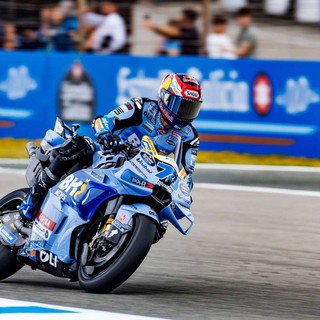 Alex Marquez vince il Gp di Spagna, Bezzecchi e Di Giannantonio sul podio