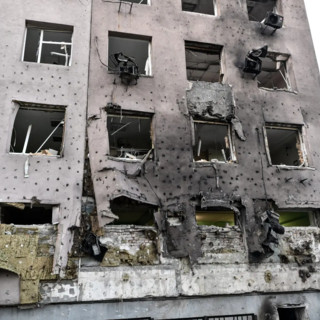 Notte di attacchi incrociati con droni tra Russia e Ucraina