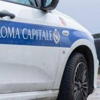 Follia nella notte in un campo rom di Roma, baracche a fuoco dopo una lite tra famiglie Follia nella notte in un campo rom di Roma, baracche a fuoco dopo una lite tra famiglie