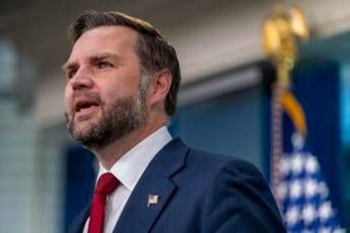 Usa-Iran, Vance: "Non la chiamerei guerra, non ci sono scontri a fuoco" Usa-Iran, Vance: "Non la chiamerei guerra, non ci sono scontri a fuoco"