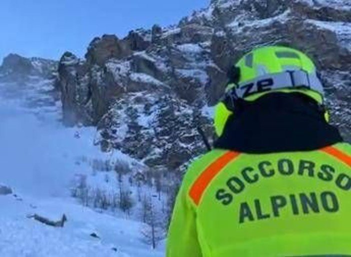 Valanga in Val di Susa, ci sarebbero persone coinvolte