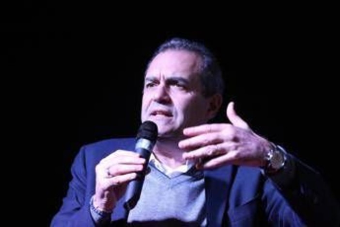 Luigi De Magistris: "Mi ricandido sindaco di Napoli, partita aperta con Manfredi"