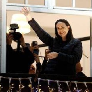 Venezuela, premio Nobel Machado appare in pubblico dopo mesi di clandestinità Venezuela, premio Nobel Machado appare in pubblico dopo mesi di clandestinità