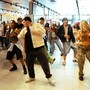 McDonald’s, la “Salvaeuro Wallet Dance” contagia i ristoranti d’Italia