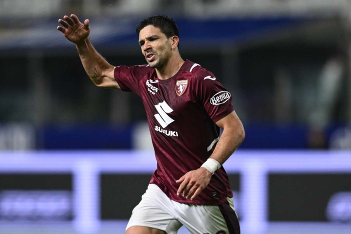 Il Toro vince 3-0 al Tardini, Simeone e Adams affossano il Parma Il Toro vince 3-0 al Tardini, Simeone e Adams affossano il Parma