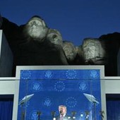 Trump, 4 luglio sul Monte Rushmore: "Identità Usa sotto attacco, torna minaccia comunista" Trump, 4 luglio sul Monte Rushmore: "Identità Usa sotto attacco, torna minaccia comunista"