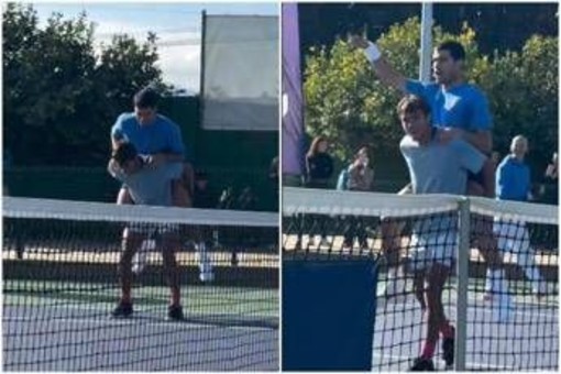 Alcaraz vince, Cobolli 'paga' la penitenza in allenamento Alcaraz vince, Cobolli 'paga' la penitenza in allenamento