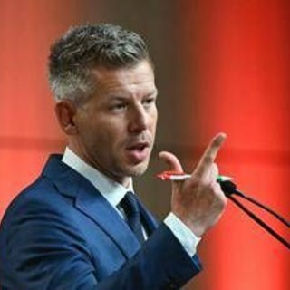 Ungheria, Magyar al lavoro per evitare il ritorno di Orban: "Solo due mandati per il premier" Ungheria, Magyar al lavoro per evitare il ritorno di Orban: "Solo due mandati per il premier"