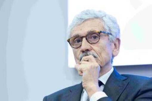 Occidente 'malato', l'Europa 'una Rsa'. La profezia di D'Alema Occidente 'malato', l'Europa 'una Rsa'. La profezia di D'Alema