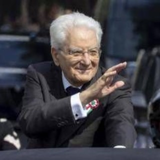 Mattarella: "Da Presidente vedo nel Paese applicati principi della Repubblica. Italia avrà giovamento dal coraggio dei giovani"