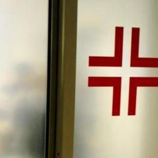 Bimba di due anni muore soffocata mangiando un wurstel Bimba di due anni muore soffocata mangiando un wurstel