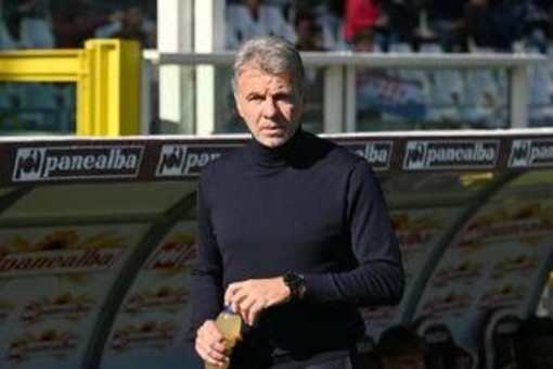 Genoa-Torino, caos arbitrale: Baroni chiede un rigore, poi viene espulso Ilkhan