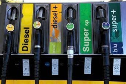 Carburanti, sconto accise fino al 3 luglio: ridotto a 5 cent lo sconto sul diesel