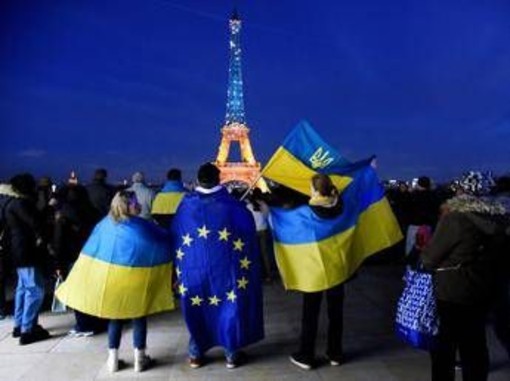 Ucraina, oggi vertice a 31 a Parigi: quattro nodi per i leader 'volenterosi'