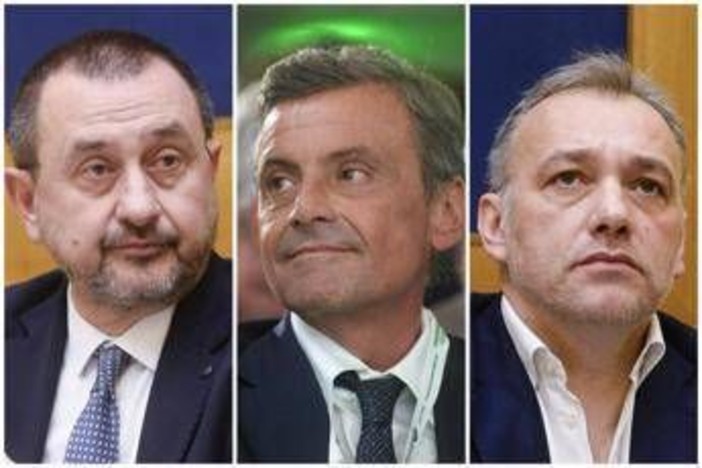 Il viaggio di Calenda, Richetti e Rosato nei mirino dei ladri: rubati zaino e trolley Il viaggio di Calenda, Richetti e Rosato nei mirino dei ladri: rubati zaino e trolley