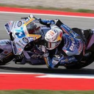 MotoGp, Alex Marquez trionfa nella Sprint del Gp Portogallo. Terzo Bezzecchi