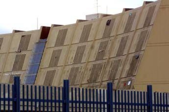 Firenze, Corte d'Appello condanna ispettrice e 8 agenti: "Torture a Sollicciano" Firenze, Corte d'Appello condanna ispettrice e 8 agenti: "Torture a Sollicciano"