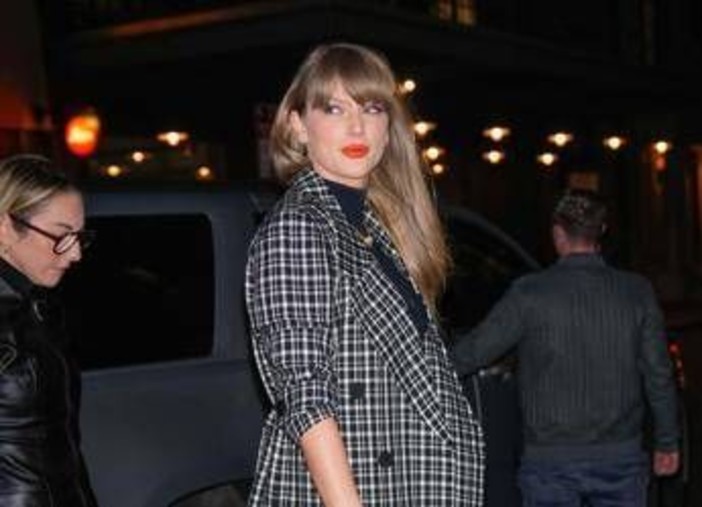 Taylor Swift entra nella 'Songwriters Hall of Fame' e fa la storia: è l'artista più giovane