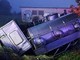 Scontro tra autocarro e macchina nel Modenese: 3 morti Scontro tra autocarro e macchina nel Modenese: 3 morti