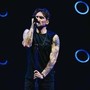 Sanremo 2026, Fabrizio Moro chi è: la cover con Eddie Brock