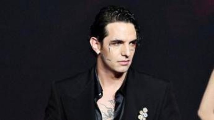 Milano Cortina, Achille Lauro 'chiude' le Olimpiadi: il gran finale all'Arena di Verona Milano Cortina, Achille Lauro 'chiude' le Olimpiadi: il gran finale all'Arena di Verona