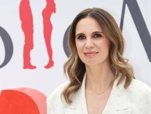 Emanuela Fanelli conduce Venezia 82: &quot;Non sarò madrina, temevano mie battute sui battesimi&quot;